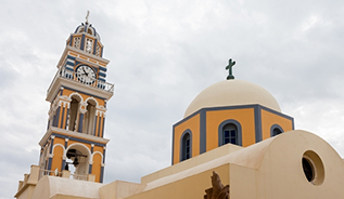 街並が美しい島の中心地 フィラ