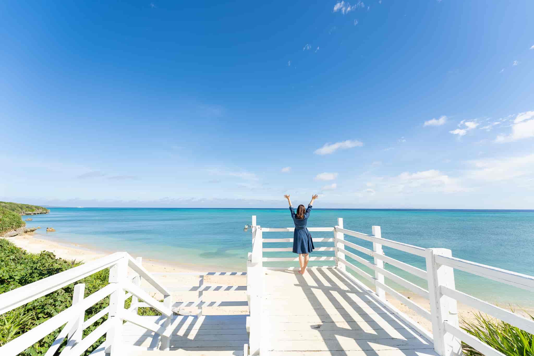 ウッドペッカー今帰仁の海を眺められる橋