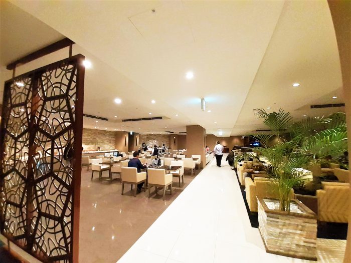 エミレーツラウンジ成田