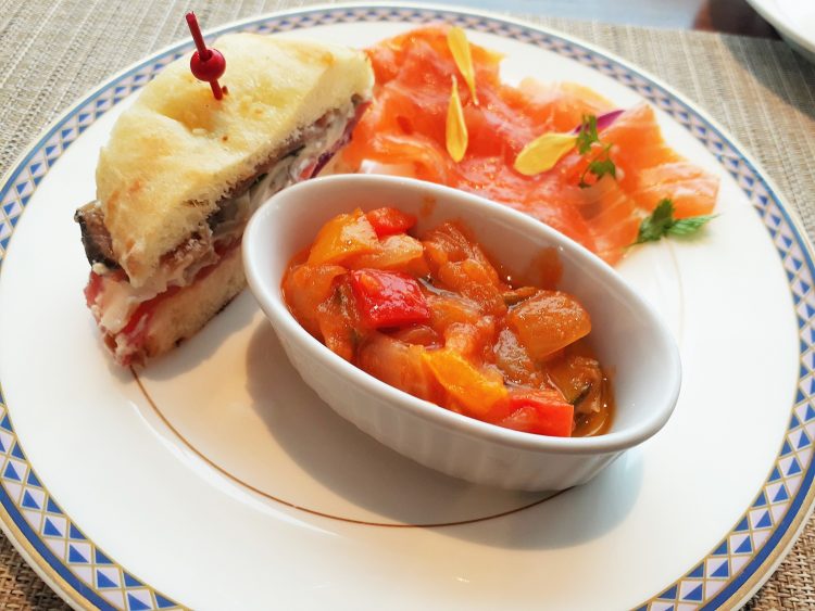 ヨコハマグランドインターコンチネンタルホテル宿泊記 クラブラウンジ