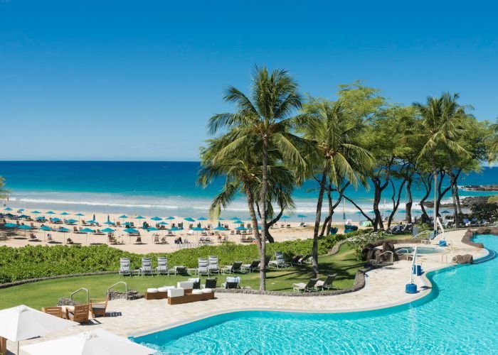 プールからの眺めも抜群