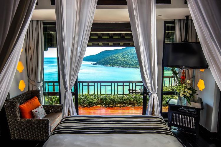 ラグジュアリーなスイートルーム