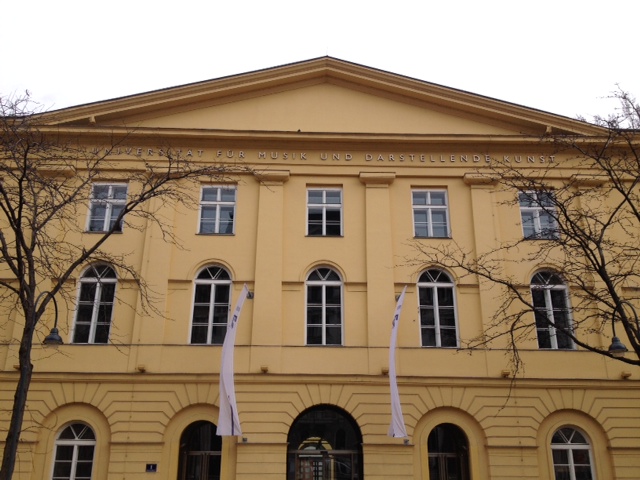 偉大な音楽家達が学んだウィーン国立音楽大学にまさかの潜入！！