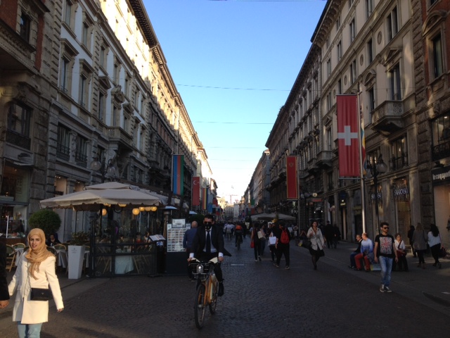 ヤバすぎるのでカウチサーフィン移動！！