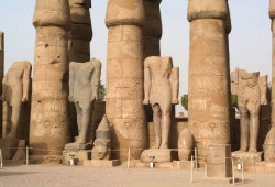 ルクソール神殿