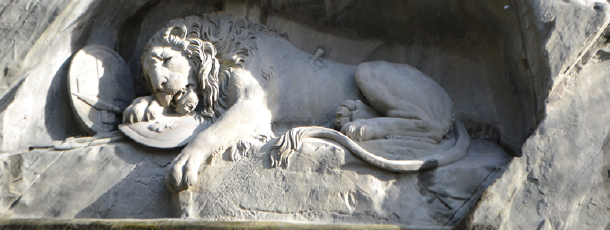 瀕死のライオン像（ライオン記念碑）