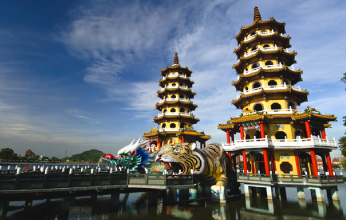 高雄を代表する景勝地蓮池潭