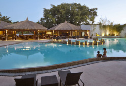 ブルーウォーター マリバゴ ビーチ リゾート