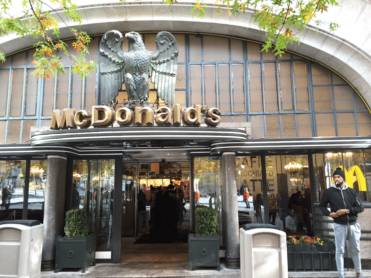 「マクドナルド・インペリアル」外観