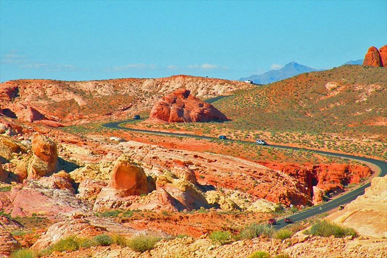 アメリカ西部ならではの絶景が楽しめるバレーオブファイヤー