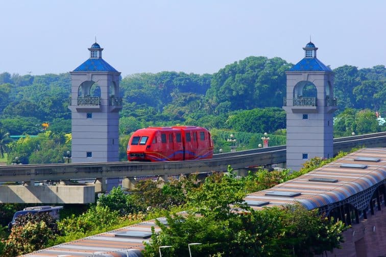 セントーサ島へ行く電車「セントーサエクスプレス」