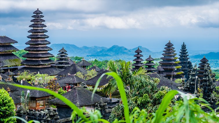 メルの寺院