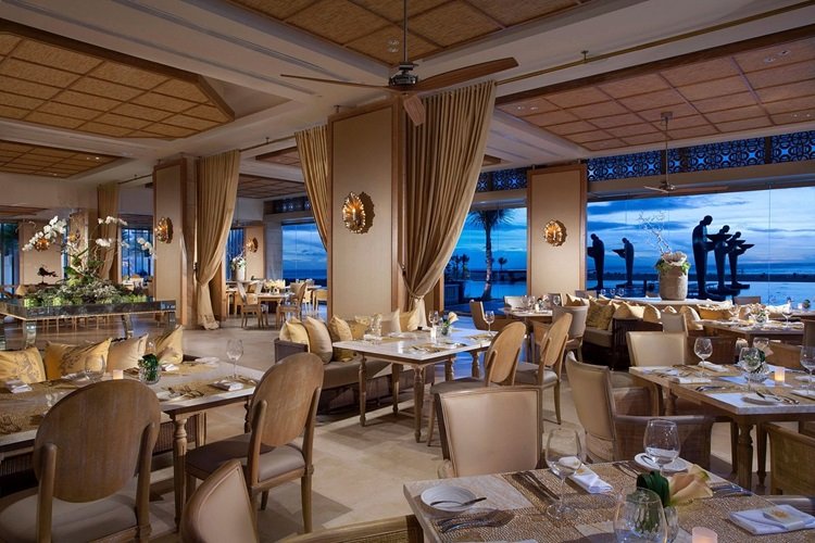 ザ　ムリア　レストラン