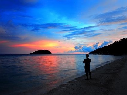 コタキナバルのマヌカン島のサンセット