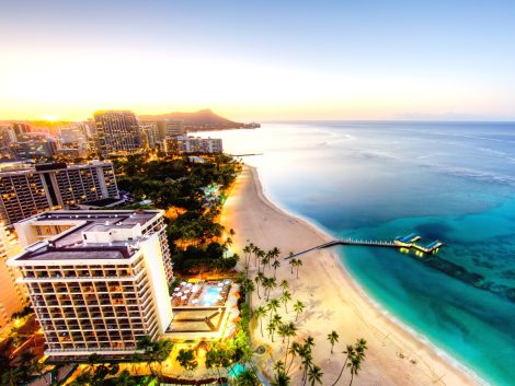 Sunrise at Waikiki Beach hawaii tour Sunrise at Waikiki Beach hawaii tour