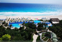 カンクン・ライブアクア