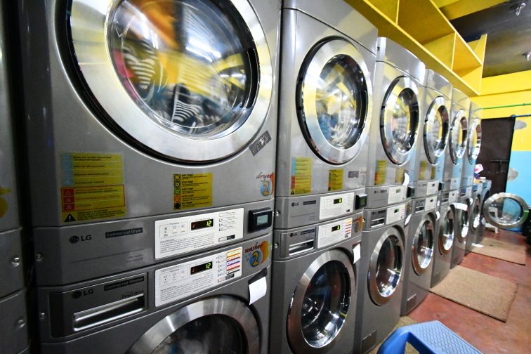 laundry inside1