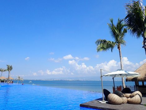 dusit thani mactan cebu tour_infinity pool2