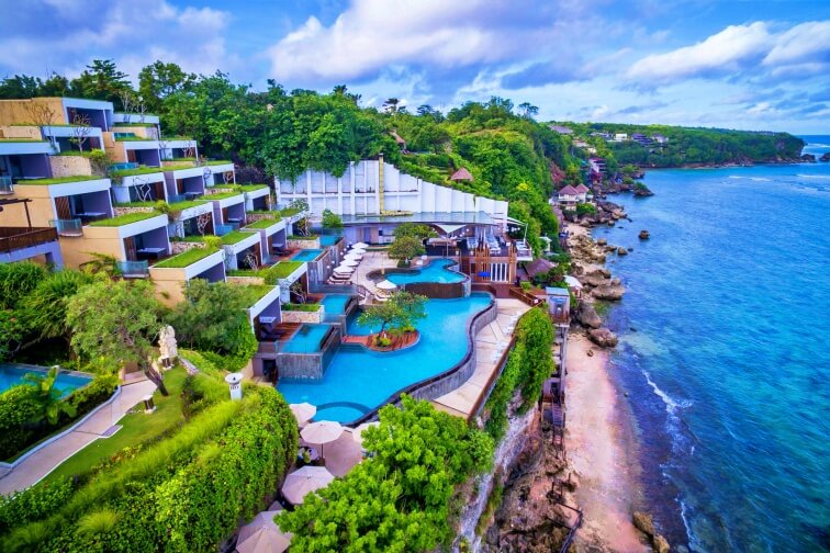 外観　anantara_uluwatu_beach_03