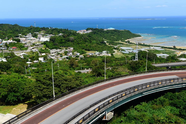 沖縄　ニライカナイ橋