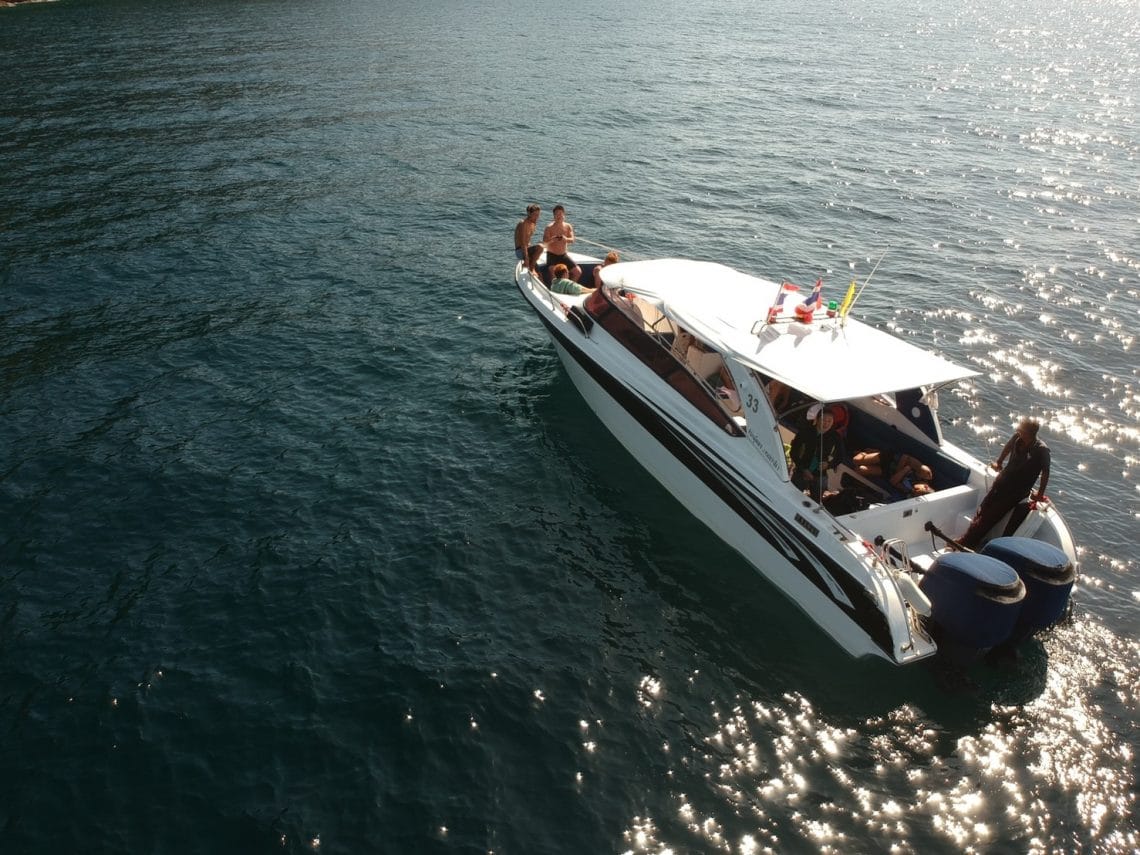 クルーザー貸し切り！