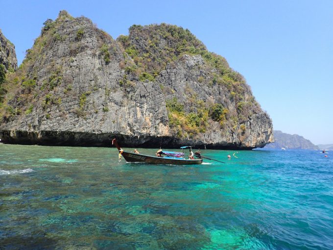 ピピ島、カイ島の海