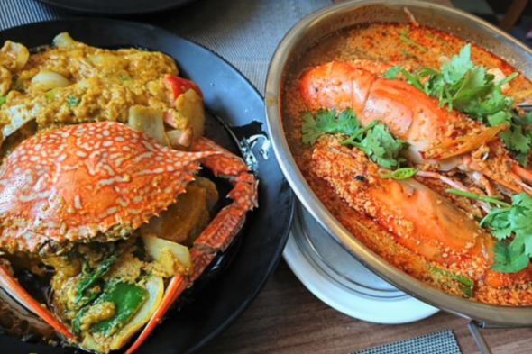 カオサン通りにある、有名な「トムヤムクン」というお店