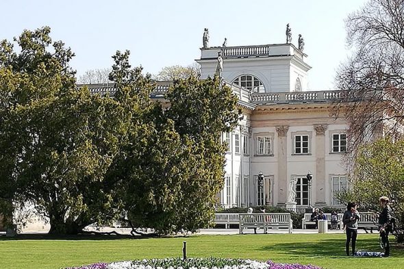 ワルシャワ　ヴィラヌフ宮殿