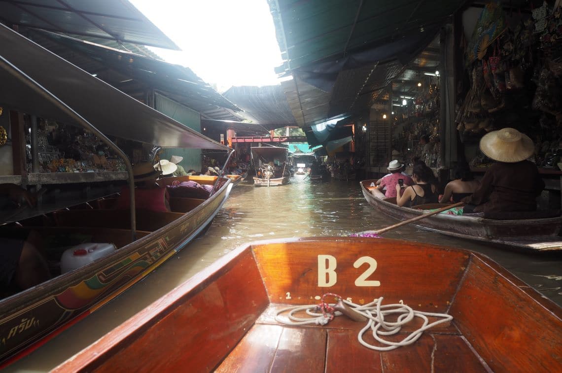 「ダムヌンサドゥアック水上マーケット」ココナッツアイスがおいしい!