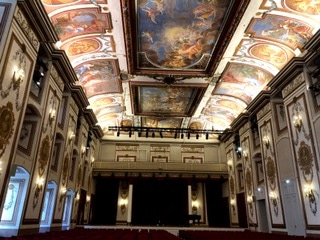 エステルハージ宮殿内のハイドンホール