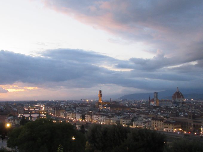 ミケランジェロ広場より、夕焼けから夜景に移り変わる様子