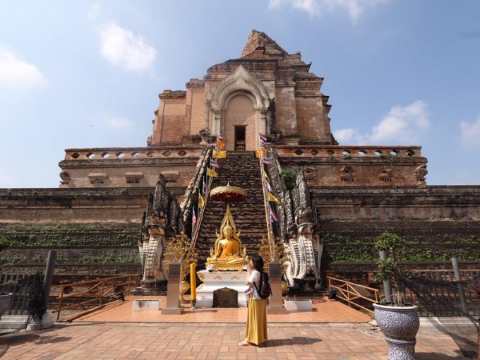 今は廃墟の寺院「ワット・チェーディールワン」