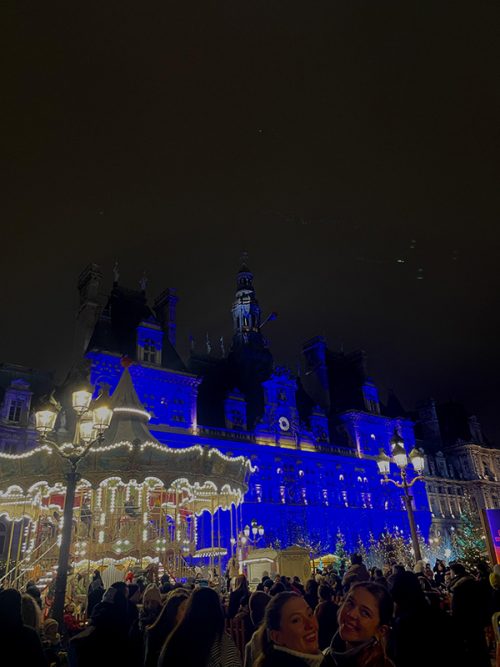 「パリ市庁舎」のクリスマスマーケット