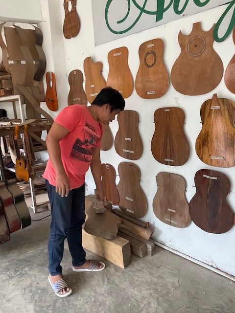 アレグレ・ギター工場（Alegre Guitars）