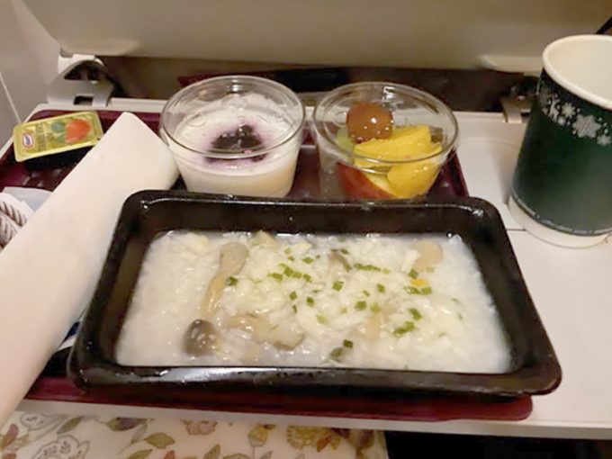 カタール航空の機内食