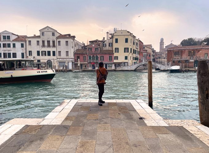 目の前に広がる運河