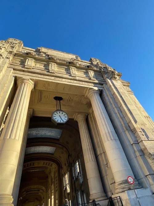 立派なミラノ中央駅