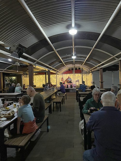 ホテルの敷地内にあるレストラン