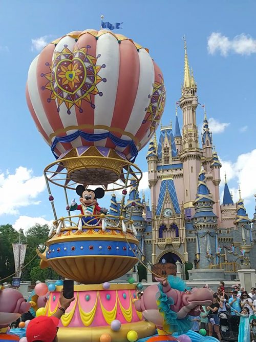 ディズニー・フェスティバル・オブ・ ファンタジー・パレード