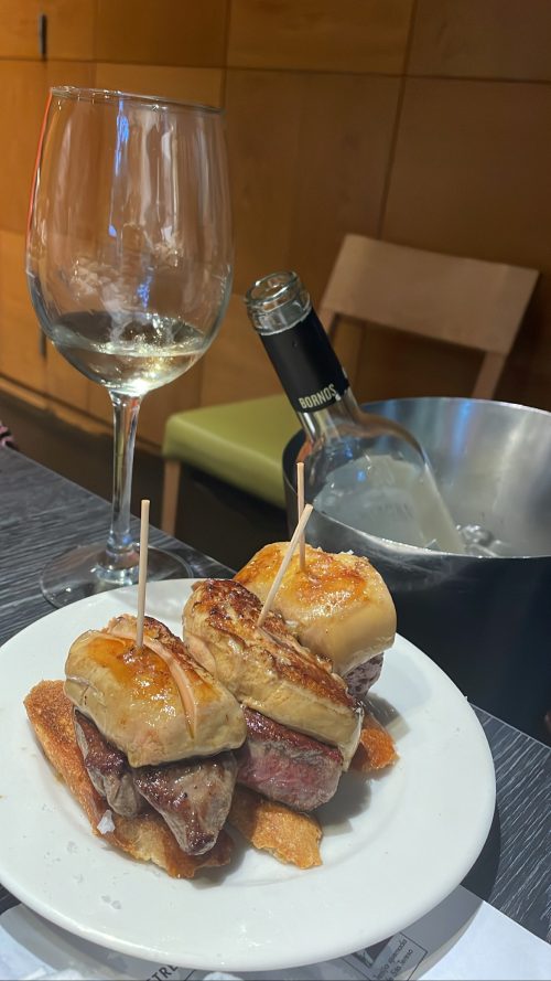 フォアグラのタパスが濃厚で美味しかったです!