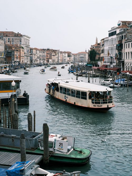 美しいベネチアの運河