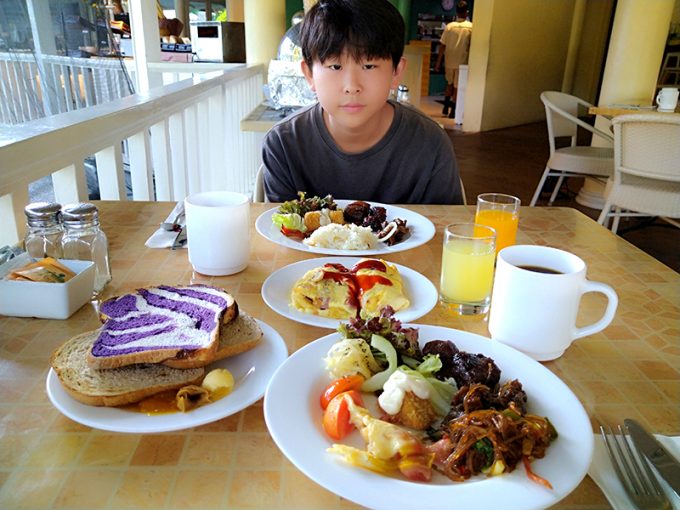 朝食ビュッフェ