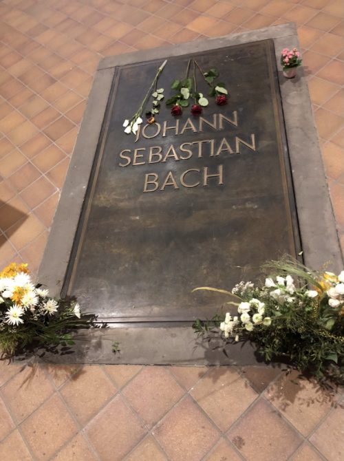 バッハが眠っています