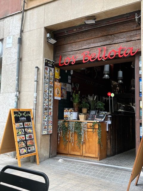 パエリア屋さん「Restaurant Los Bellota 」