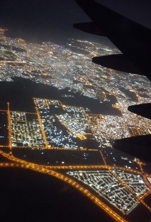 飛行機からの夜景（ドーハ付近）