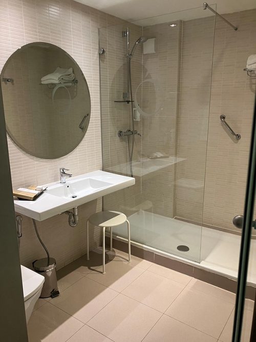 シャワールーム