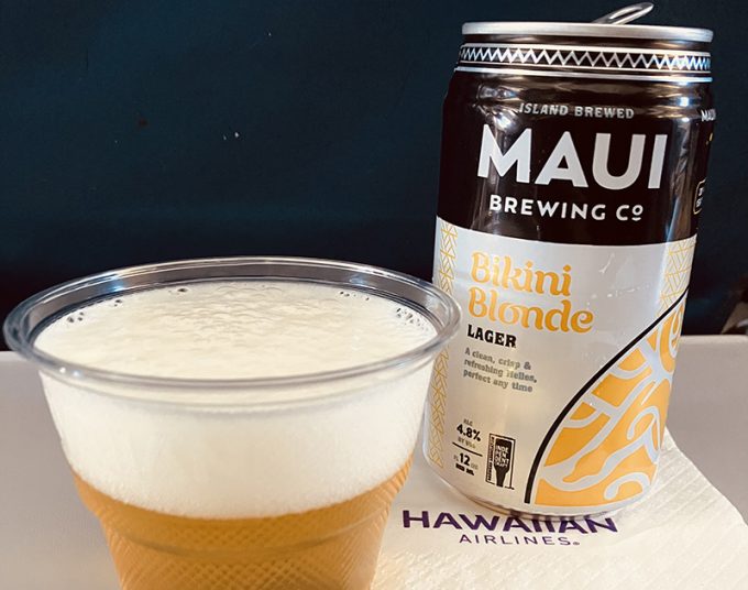 行きの飛行機で飲んだハワイのクラフトビール「マウイ」