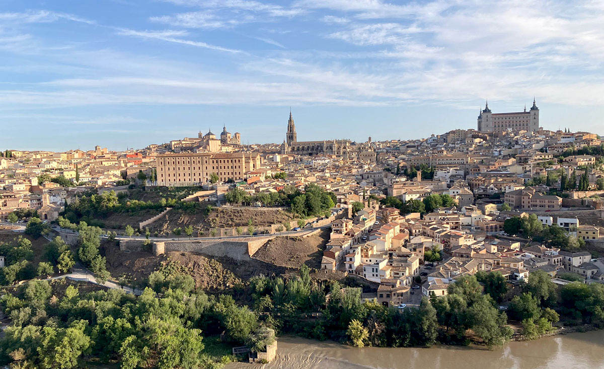 マドリードから足を伸ばした古都トレドの街並み