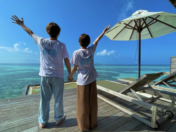 ハネムーンプレゼントでいただいたペアTシャツ。