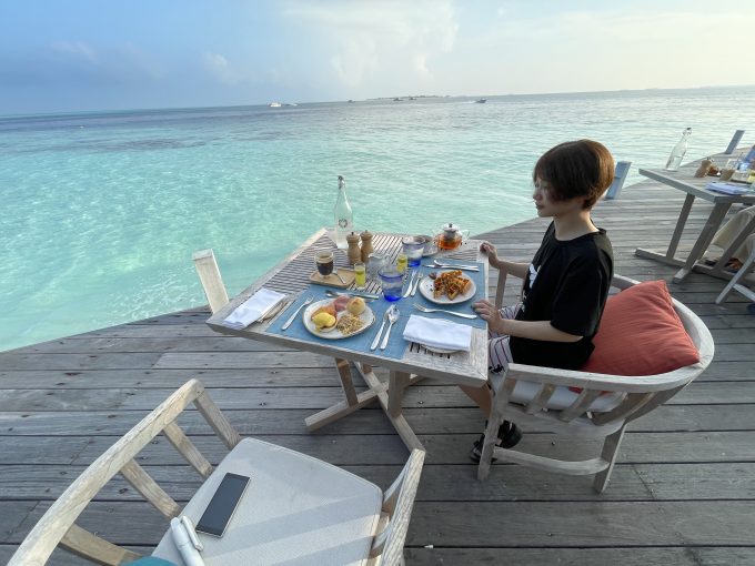 モーニングはカネリレストランのアウトサイド席。